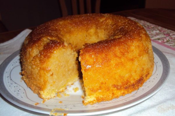 Bolo de Fubá com Leite de Coco